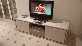 Mueble TV beige y marrón