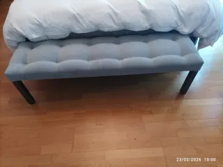 Sofá pie de cama tapizado gris 150x40.