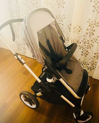 Carro de bebé Bugabbo, modelo Fox 2 en color gris