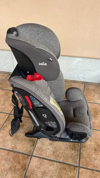Silla de coche Joie gris