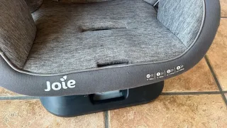 Silla de coche Joie gris