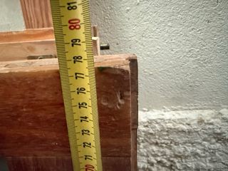 Puerta de madera con cristales