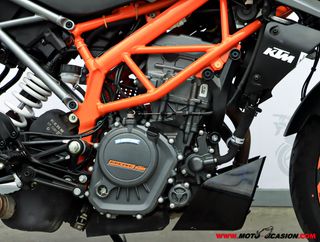 KTM 125 DUKE -APTA B Y A1-