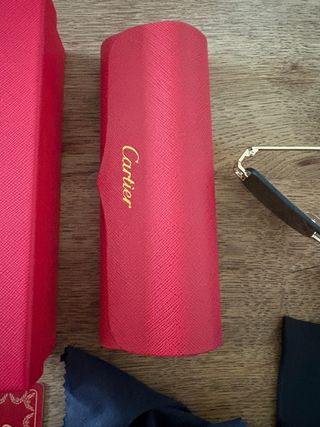 Occhiali Cartier con scatola e custodia