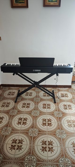 Piano Digital Yamaha P-225