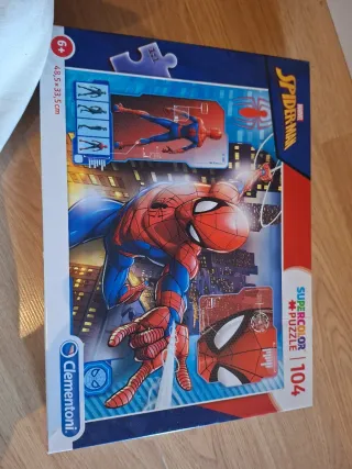 Puzzle Spiderman Clementoni 104 piezas