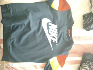 Lote Chaquetas Nike gris y rosa, sudaderas
