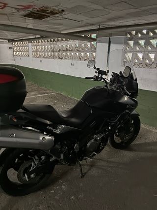Suzuki V-Strom 650cc Moto Adventure
