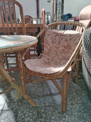 JUEGO 2 SILLAS Y MESA RATAN