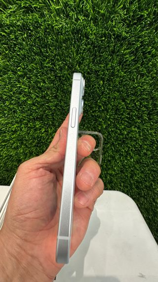 iPhone 15 Plata/Blanco