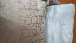 URGEBolso Calvin Klein Elegante Beige/Dorado.y Bol