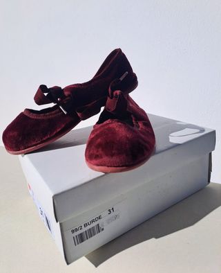 Mocasin terciopelo burdeos lazo