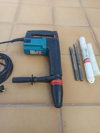Martillo Makita HM1100