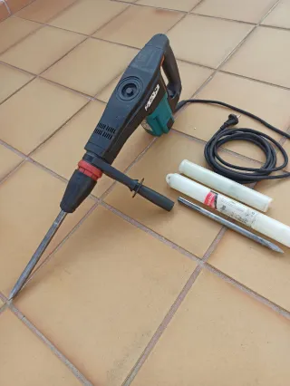 Martillo Makita HM1100