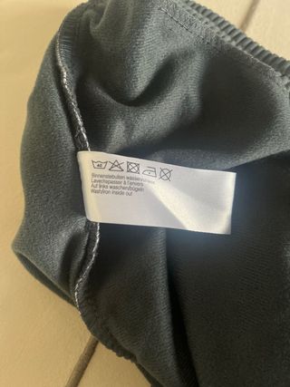 Pantalón de chándal gris con raya lateral