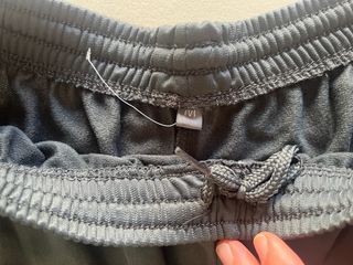 Pantalón de chándal gris con raya lateral