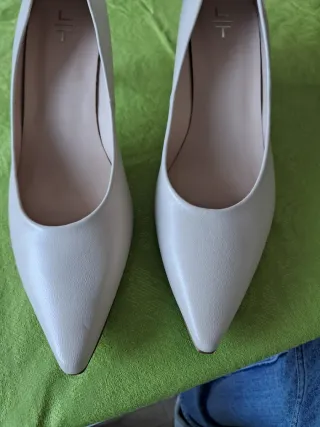 Zapatos tacón L-T beige talla 41. NO NEGOCIABLE