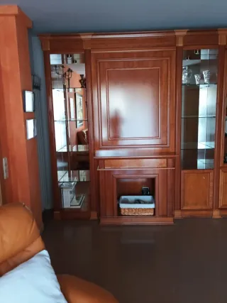 Mueble de comedor de madera