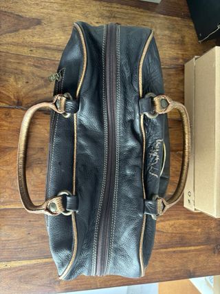 Bolso de piel marrón y dorado como nuevo.