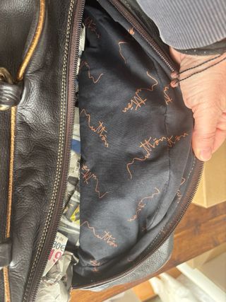 Bolso de piel marrón y dorado como nuevo.