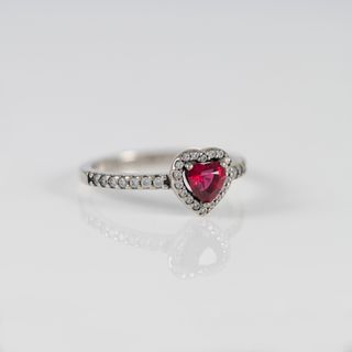 Anillo Pandora en Plata 925 y corazón en Relieve
