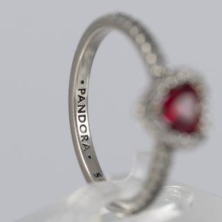 Anillo Pandora en Plata 925 y corazón en Relieve