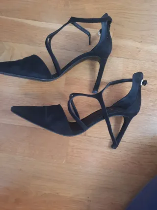 Zapatos Massimo Dutti tacón negro