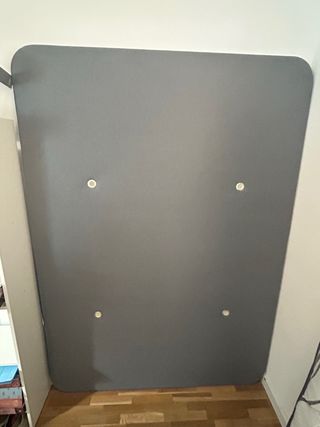 Base tapizada 190x135 con 6 patas. Como nueva