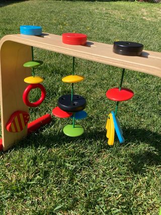 Gimnasio bebé Ikea madera como nuevo