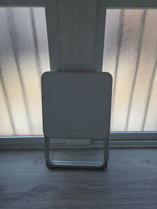 Mesa auxiliar blanca plegable