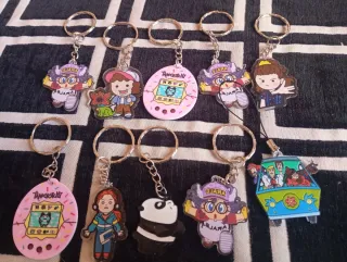 Lote 10 llaveros variados