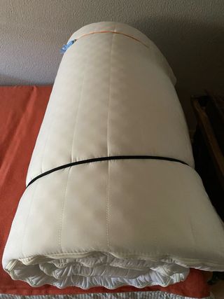 Conjunto de somier y colchón. IKEA