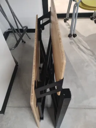 Soporte Mesa elevable de madera y metal