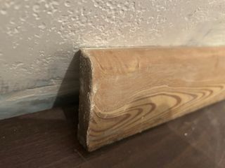 Rodapiés cerámicos imitación madera