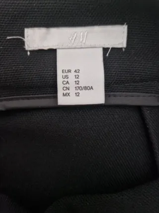 Falda mini H&M negra Talla 42