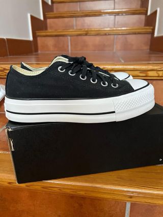 Zapatillas Converse All Star Negras y Blancas