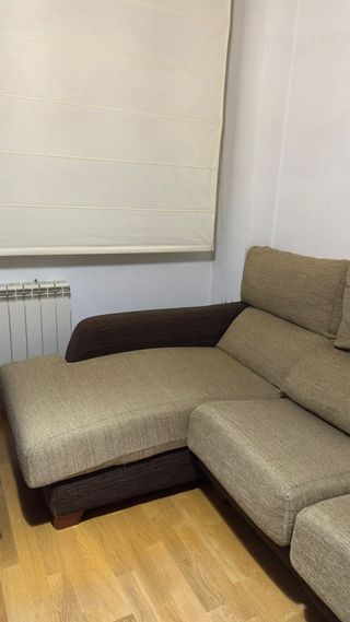 Sofá chaise longue tela beige y marrón