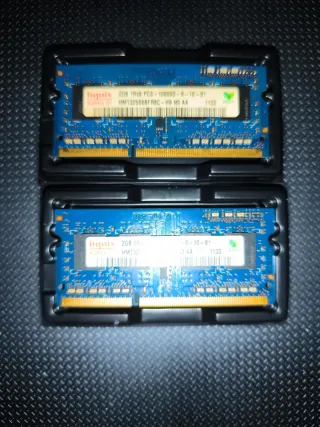 2x Hynix DDR3 2GB PC3-10600S RAM Portátil