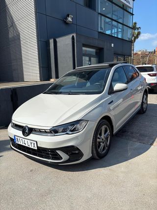 Volkswagen Polo 95 DSG7 + Techo Panorámico