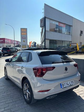 Volkswagen Polo 95 DSG7 + Techo Panorámico