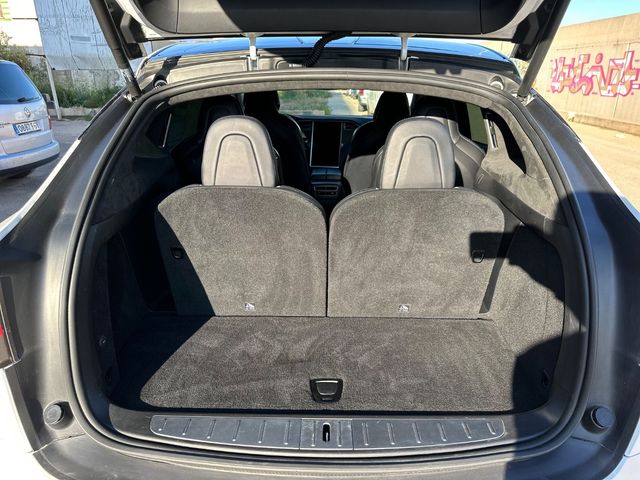 Tesla Model X 2017