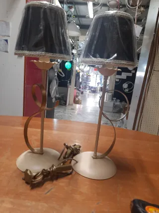 Coppia lumi paralumi neri e oro