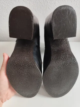 Botín piel tacón Stradivarius