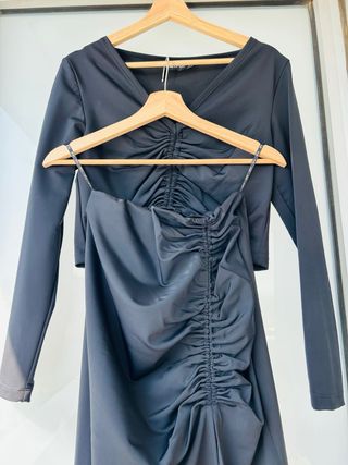 Conjunto falda midi y top negro