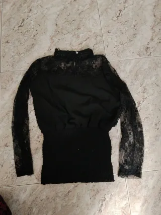 Blusa elegante encaje transparente