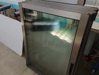 4 Ventanas aluminio inox 2 hojas y persiana