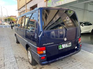 VOLKSWAGEN Multivan 2.5 TDI 102 CV