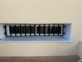 Reja de seguridad de hierro