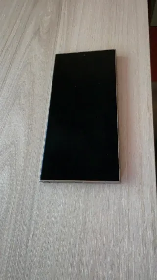 Samsung Galaxy S24 Ultra arancione