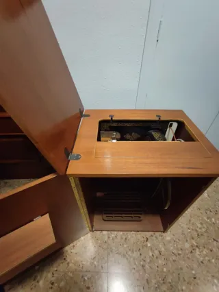 Máquina de coser antigua Selfa años 60